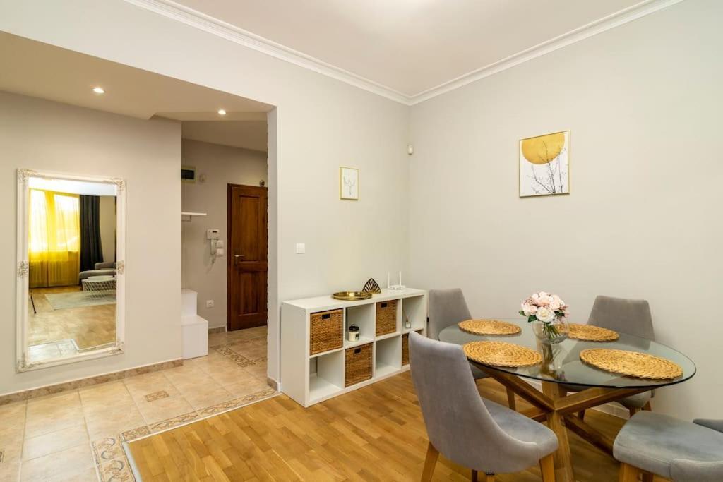 Spacious Aristocratic Apt. With A Colourful View โซเฟีย ภายนอก รูปภาพ